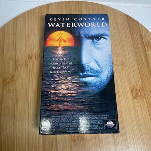 Waterworld VHS 1996 Widescreen Format 1999 Kevin Costner Dennis Hopper